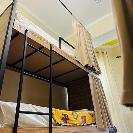 Sweet Home Hostel Бишкек Екстериор снимка