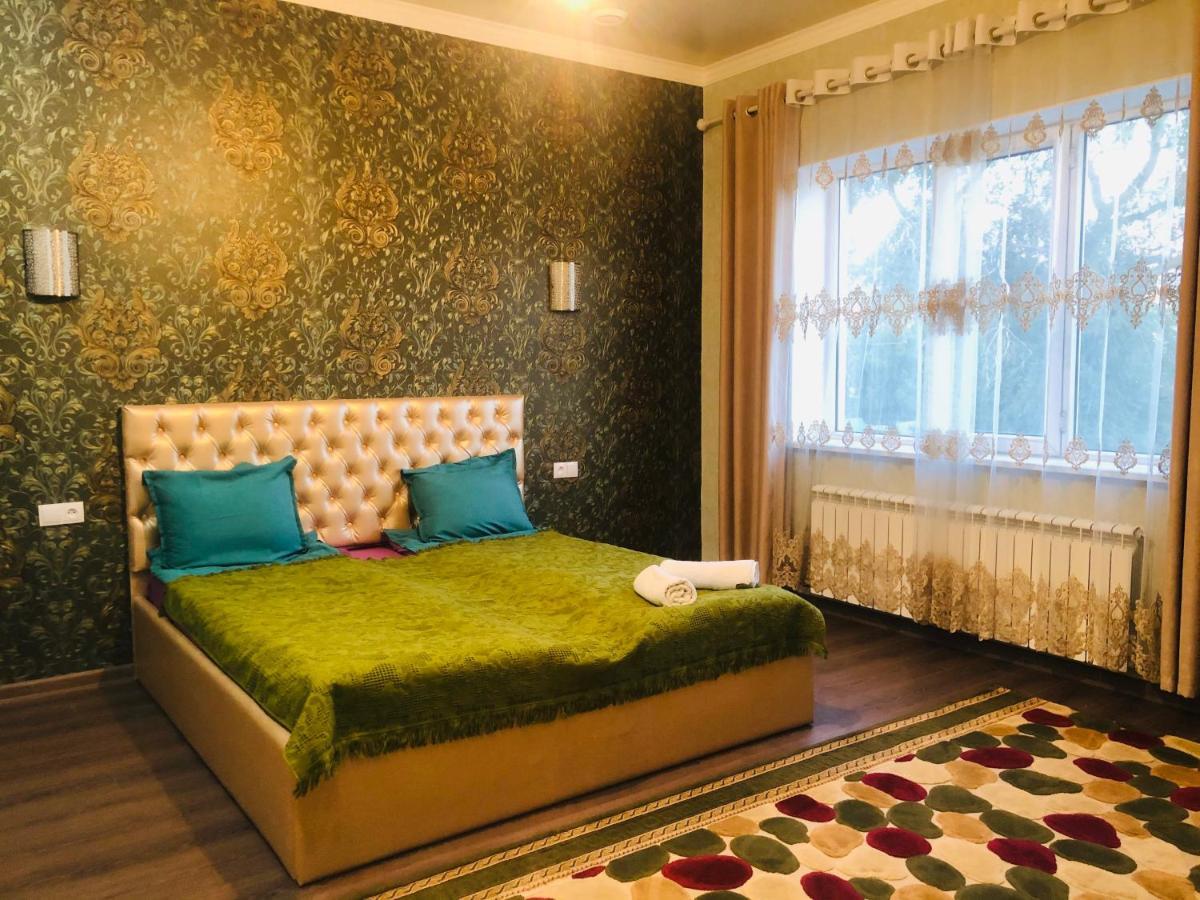 Sweet Home Hostel Бишкек Екстериор снимка