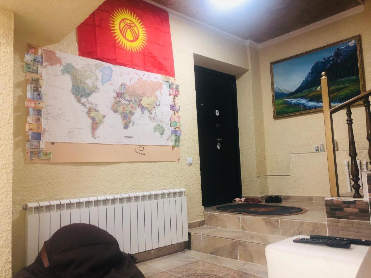 Sweet Home Hostel Бишкек Екстериор снимка