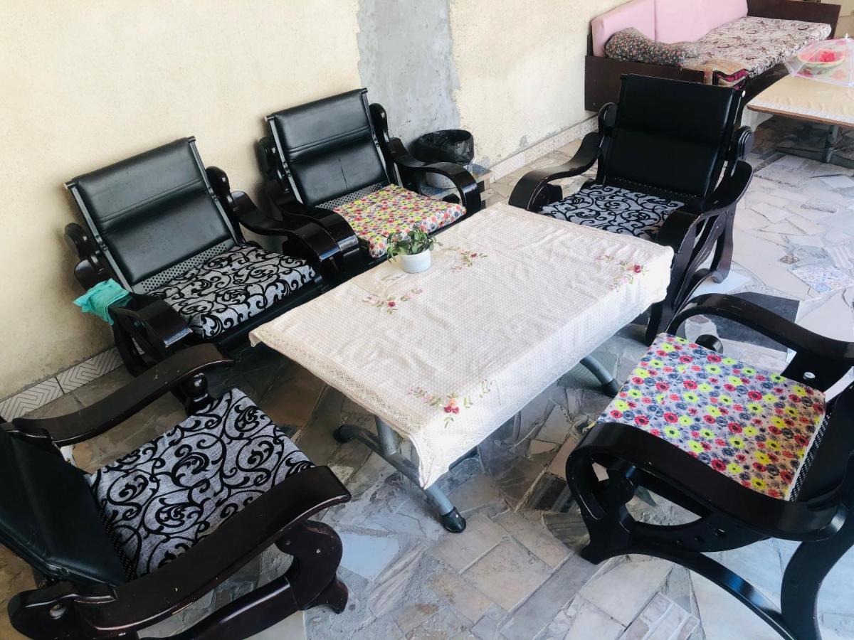 Sweet Home Hostel Бишкек Екстериор снимка