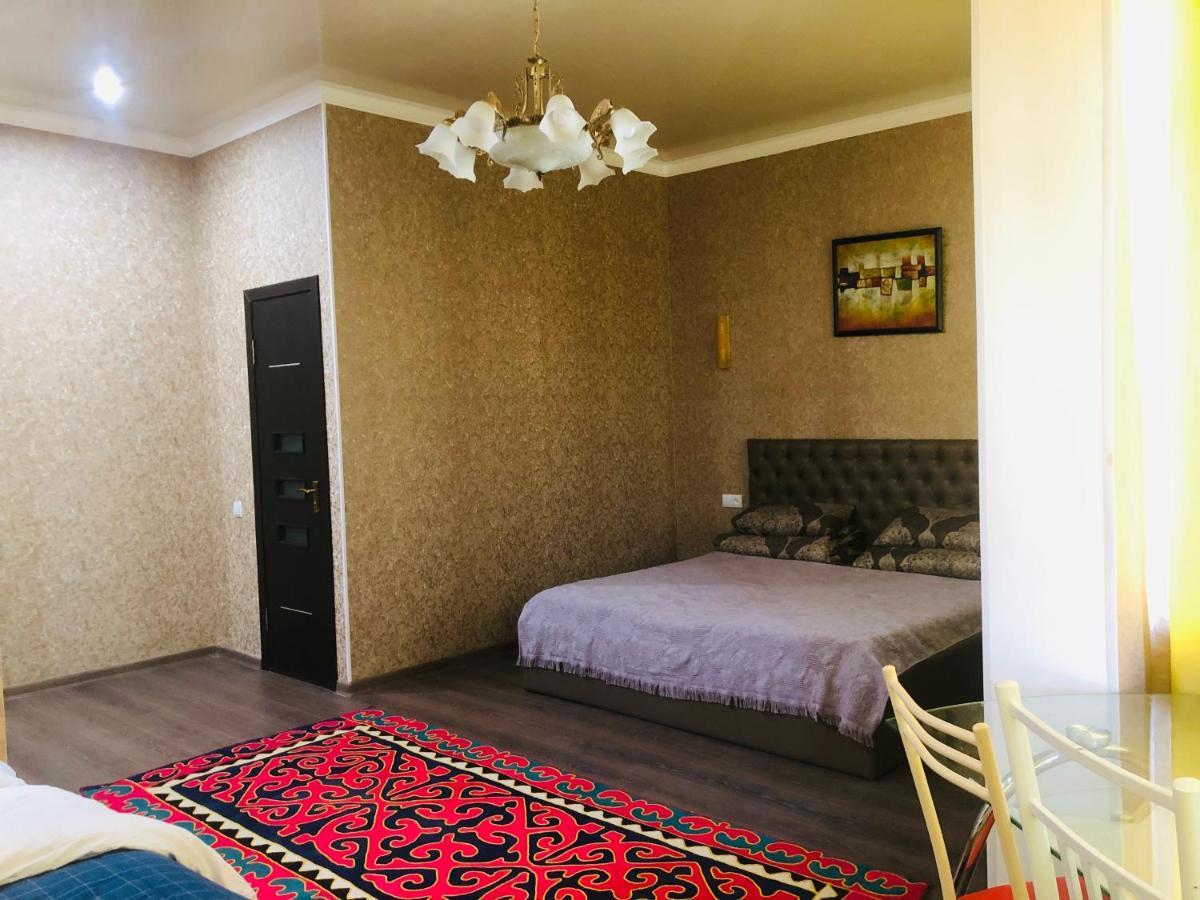 Sweet Home Hostel Бишкек Екстериор снимка