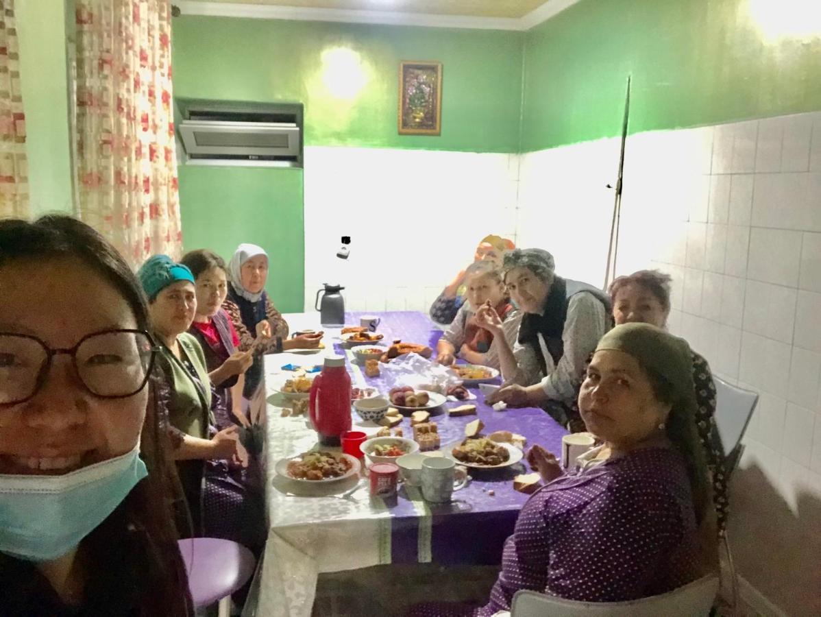 Sweet Home Hostel Бишкек Екстериор снимка