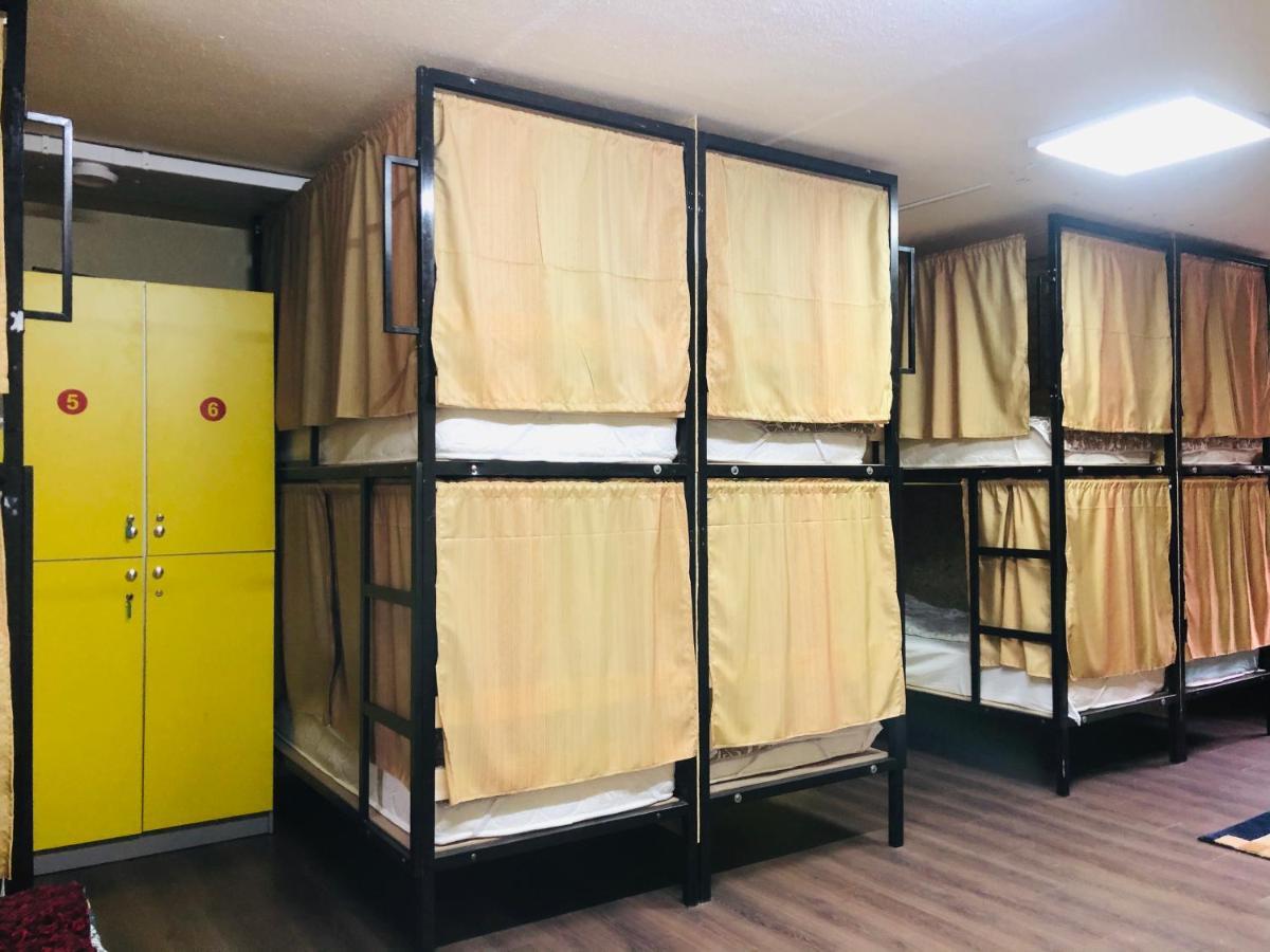 Sweet Home Hostel Бишкек Екстериор снимка