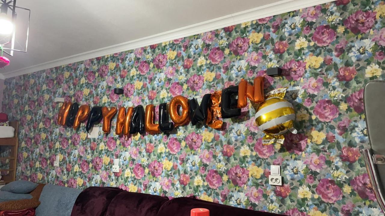 Sweet Home Hostel Бишкек Екстериор снимка