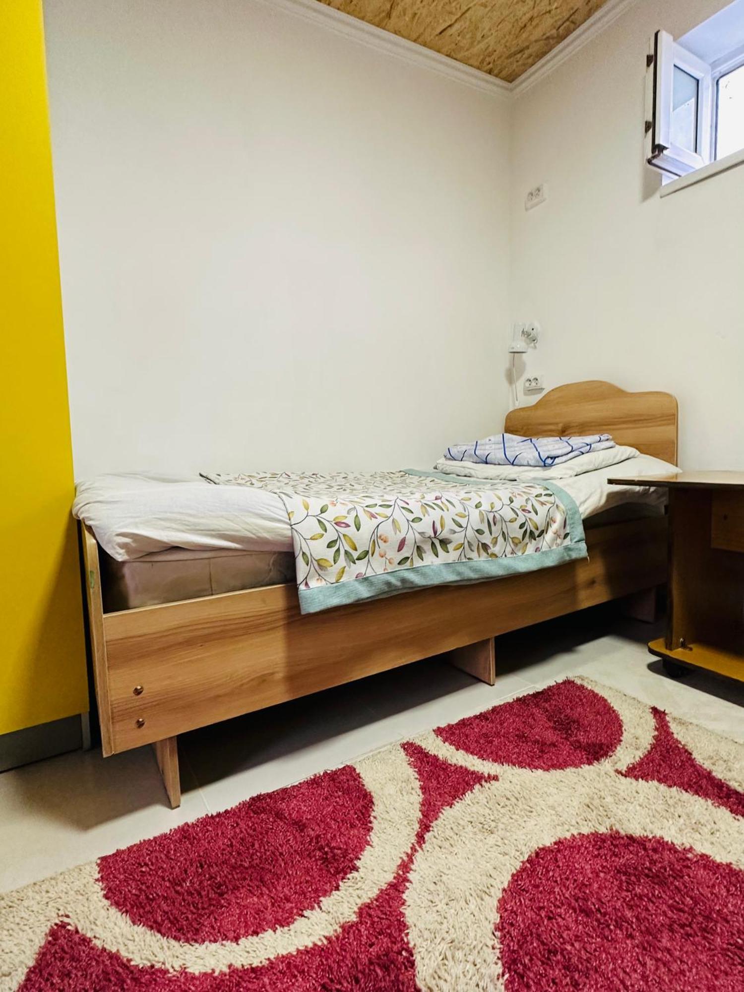 Sweet Home Hostel Бишкек Екстериор снимка