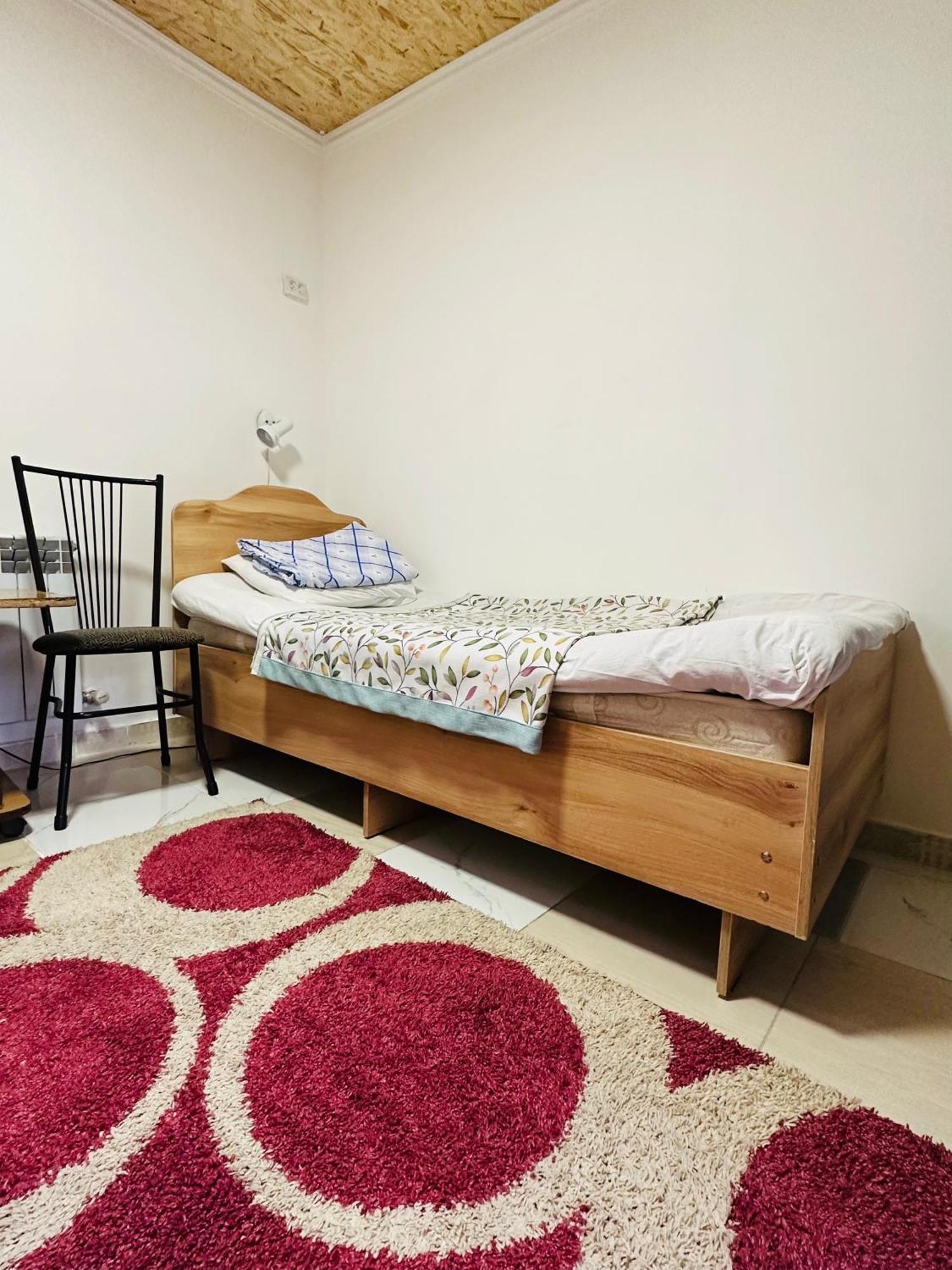 Sweet Home Hostel Бишкек Екстериор снимка