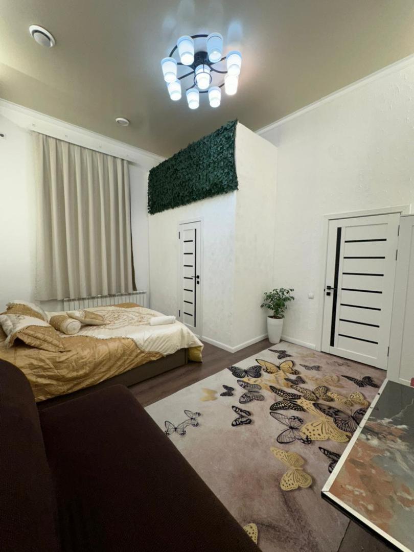 Sweet Home Hostel Бишкек Екстериор снимка