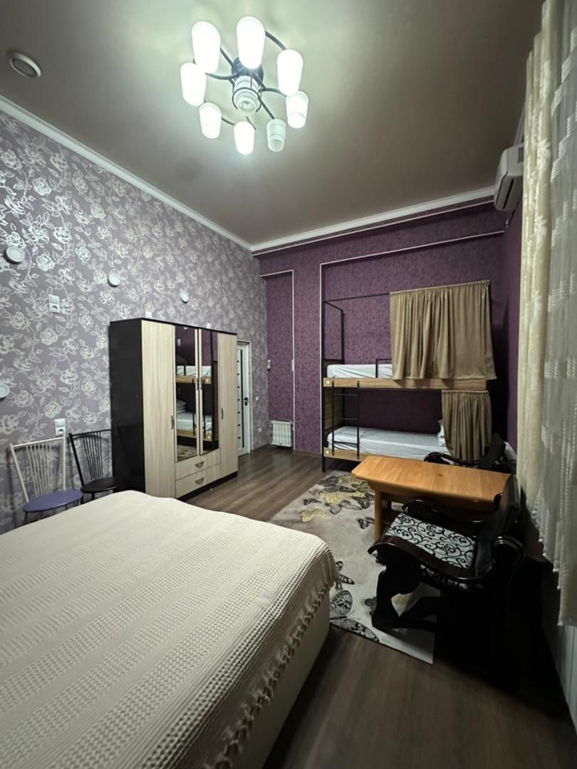 Sweet Home Hostel Бишкек Екстериор снимка