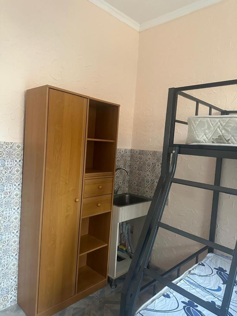 Sweet Home Hostel Бишкек Стая снимка